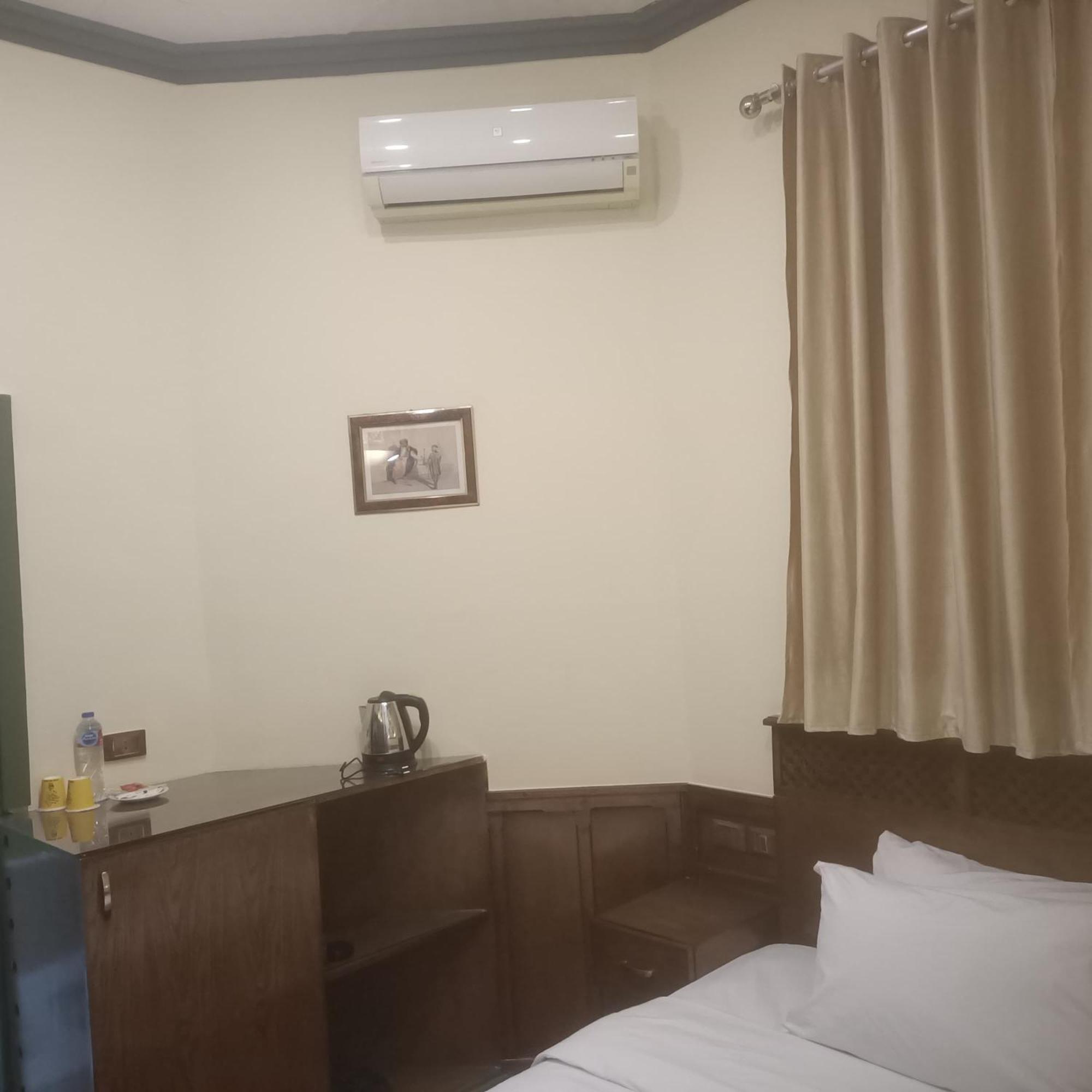 Carlton Downtown Cairo Hotel Екстериор снимка